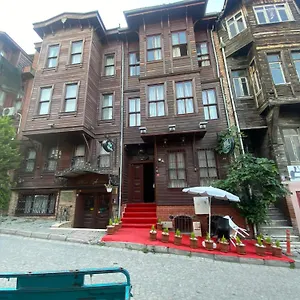 Nuray Estambul